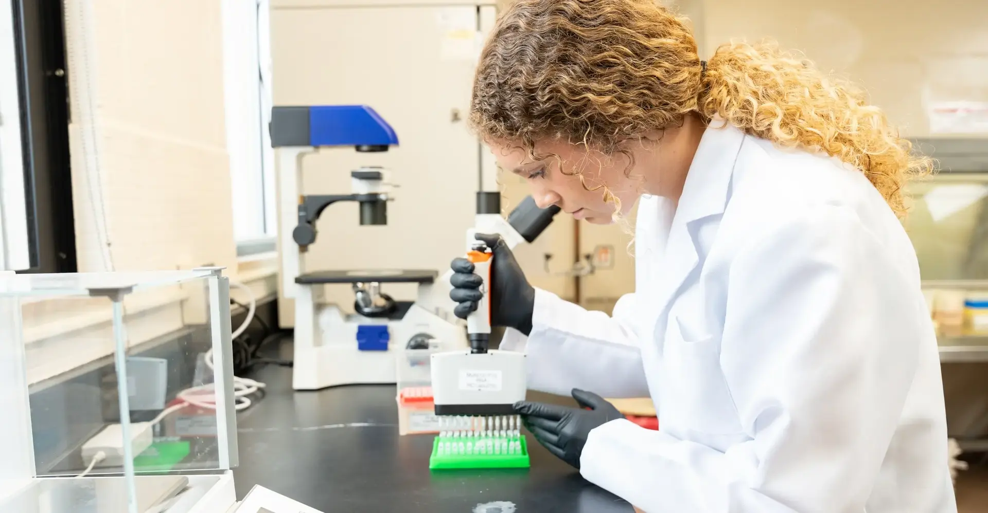 أخصائي تحليل أبحاث العلوم الاجتماعية