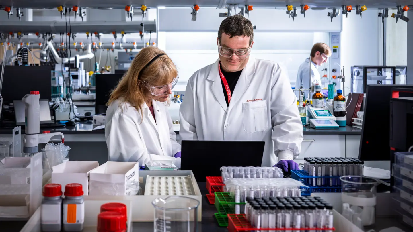 منسق مختبرات البحث الأكاديمي