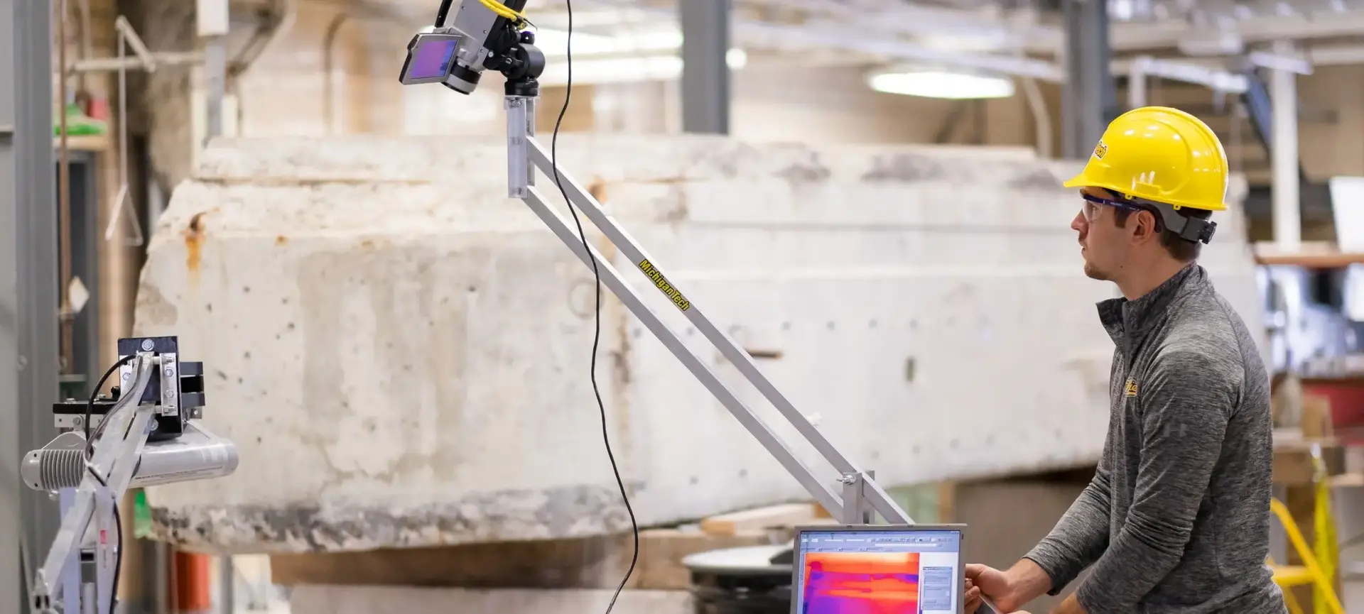 أخصائي تحليل نظم النقل والهندسة المدنية