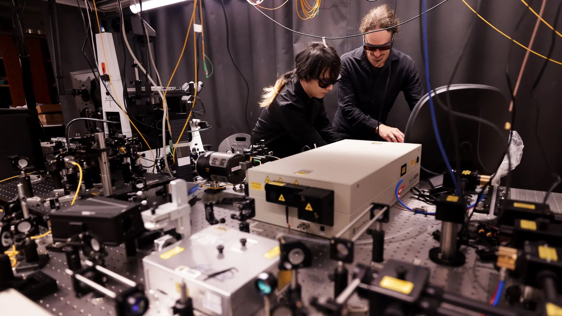 مهندس مشاريع الأنظمة الكهربائية للجهد العالي